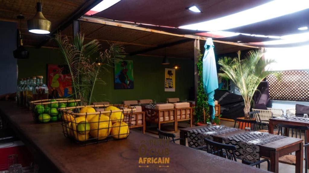 O Petit Club Africain Dakar Bed and Breakfast Buitenkant foto